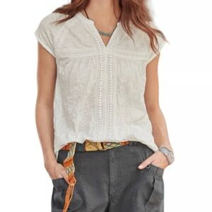 Sundance Romance Textured White, Short Sleeve, Tee, Embroidered, V-Neck, Large